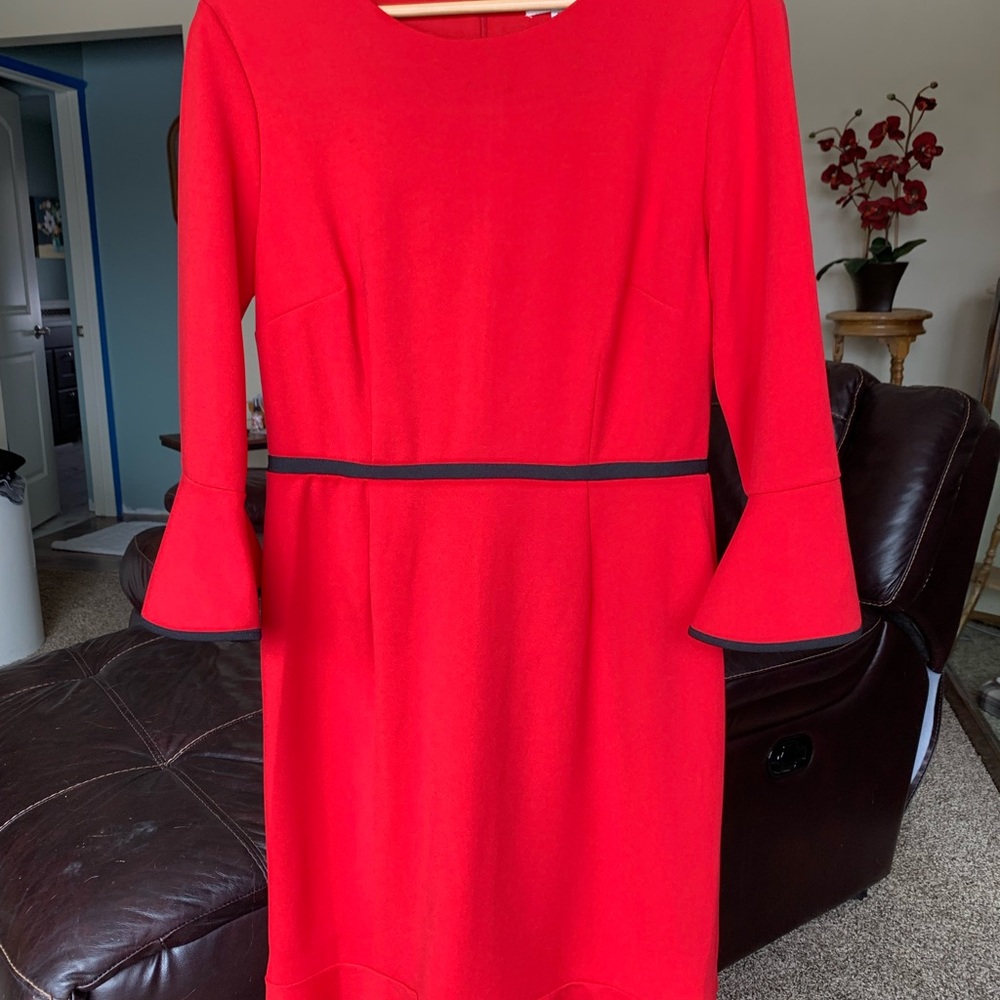 Elegant Red Dress with Flared Sleeves